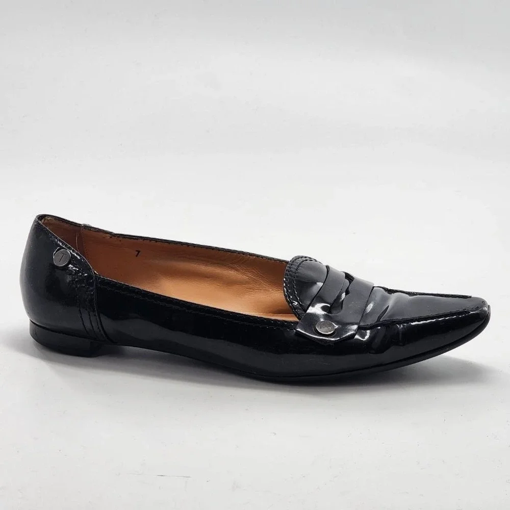 Tod's Black Patent‎ Leather Flats & Loafers Size 7